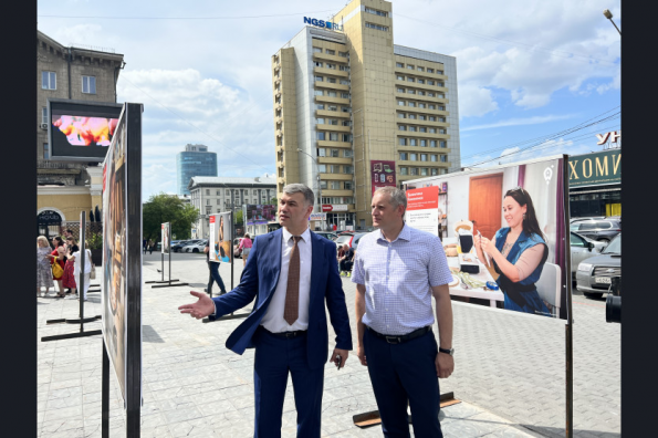 В Новосибирской области открылась фотовыставка «Сами себе занятые» в рамках нацпроекта
