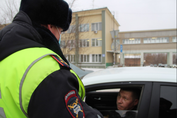 Проверки такси в период противодействия коронавирусу прошли в Новосибирской области