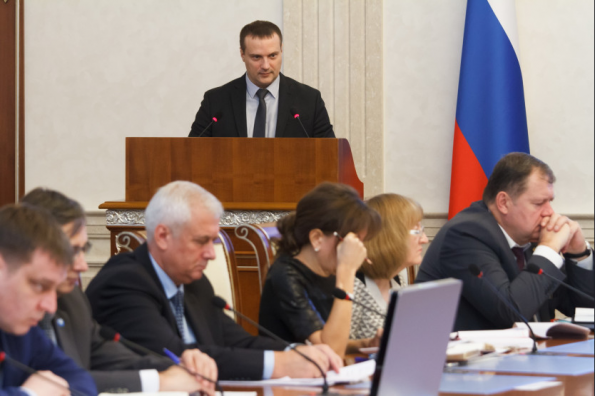 Губернатор Андрей Травников: Необходимо усилить работу по уборке снега