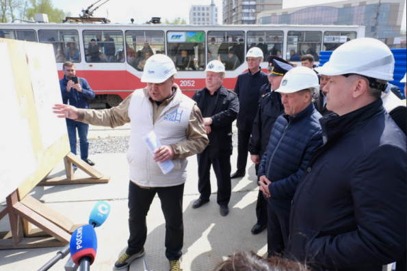 Губернатор поручил проработать допрешения по обеспечению бесперебойного движения автотранспорта в левобережном районе строительства 4-го моста