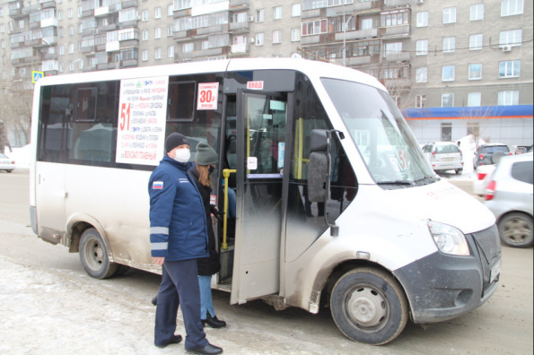 Водителя маршрутки и двух пассажиров без масок ждет наказание по итогам рейда регионального минтранса