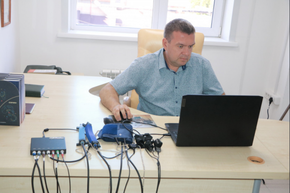 Сделать бизнес на полиграфе: социальный контракт помог жителю региона открыть уникальное дело
