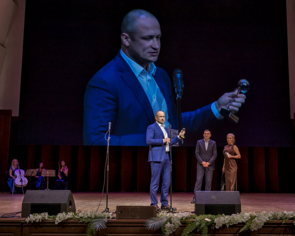 Директор Новосибирского филиала Россельхозбанка Станислав Тишуров признан «Финансистом года-2019»