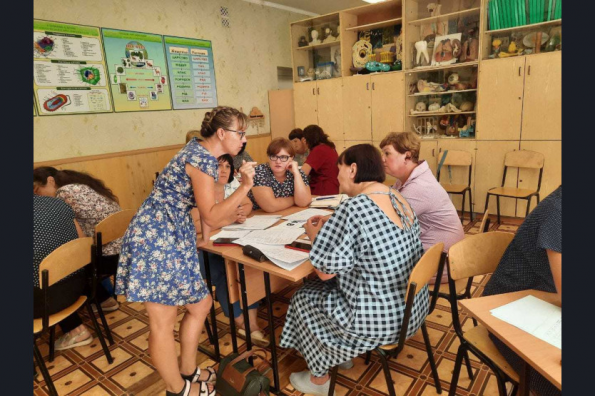Новосибирские специалисты помогли школам Беловодского района ЛНР подготовиться к переходу на российский стандарт образования