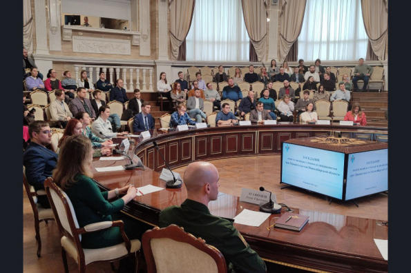 «Научные дома» и новые лаборатории: в регионе расширяют поддержку молодых ученых