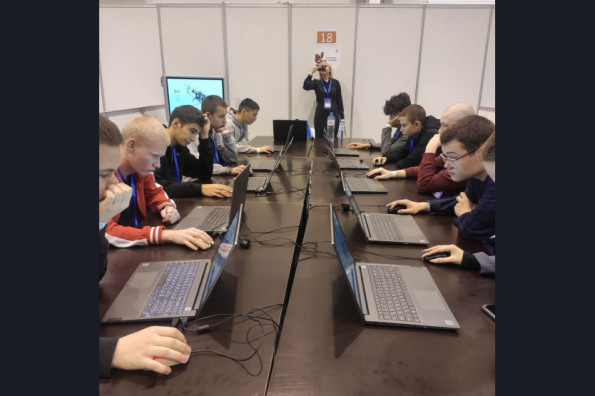 Около 3 тысяч участников собрал Всероссийский фестиваль БАС на площадке международного форума-выставки «Учебная Сибирь»