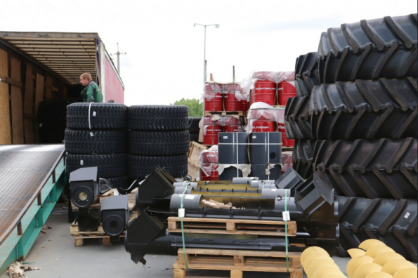 Новосибирские дилеры и сельхозпредприятия поделились запчастями с аграриями Беловодского района ЛНР