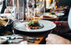 В Новосибирской области вступили в силу ограничения на работу предприятий общественного питания в ночное время