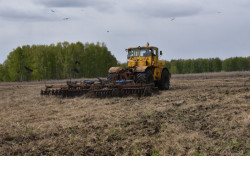 На приобретение топлива для агротехнологических работ Новосибирской области будет направлено 165 млн рублей