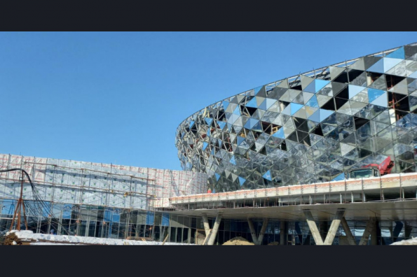 Комплекс отделочных работ развернут на новой ледовой арене 