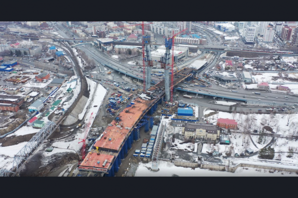 «Знаковое событие»: в Новосибирске завершено сооружение пилона четвертого моста через Обь