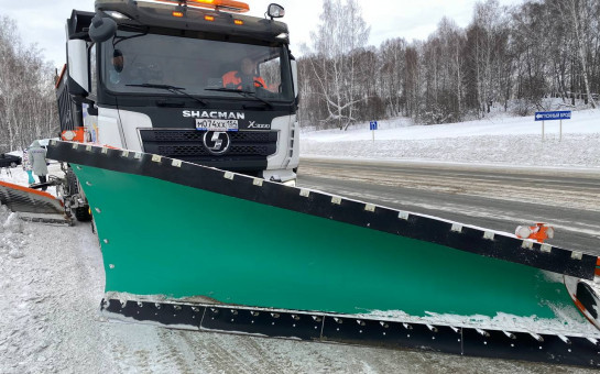 Под контролем регионального минтранса в Новосибирске подготовили спецтехнику к зимнему сезону